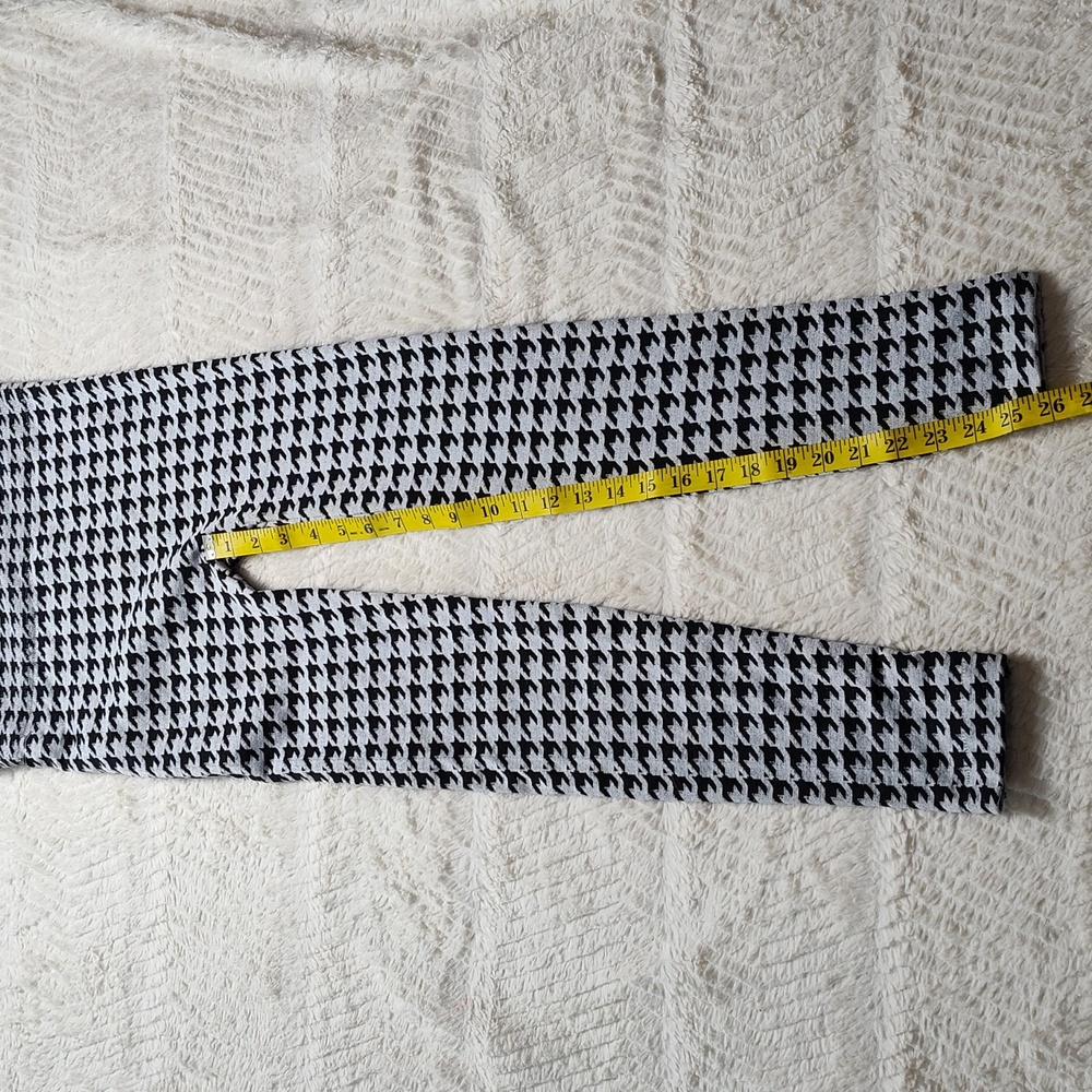 Britt's Knit's Houndstooth Leggings E U C - Picture 4 of 7